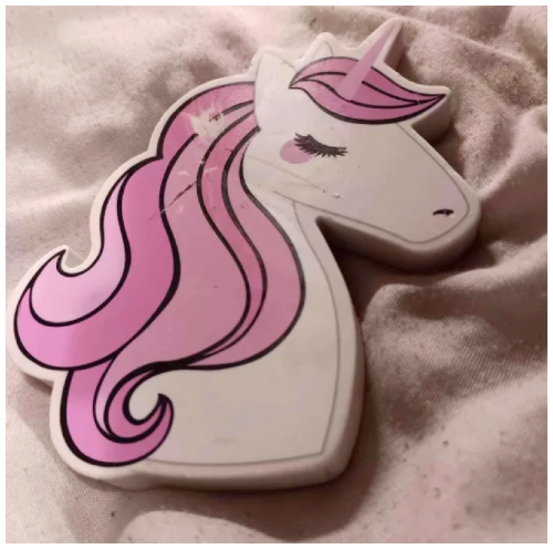 A Unicorn eraser, I tried to make the background look soft to compliment the nature of a unicorn.